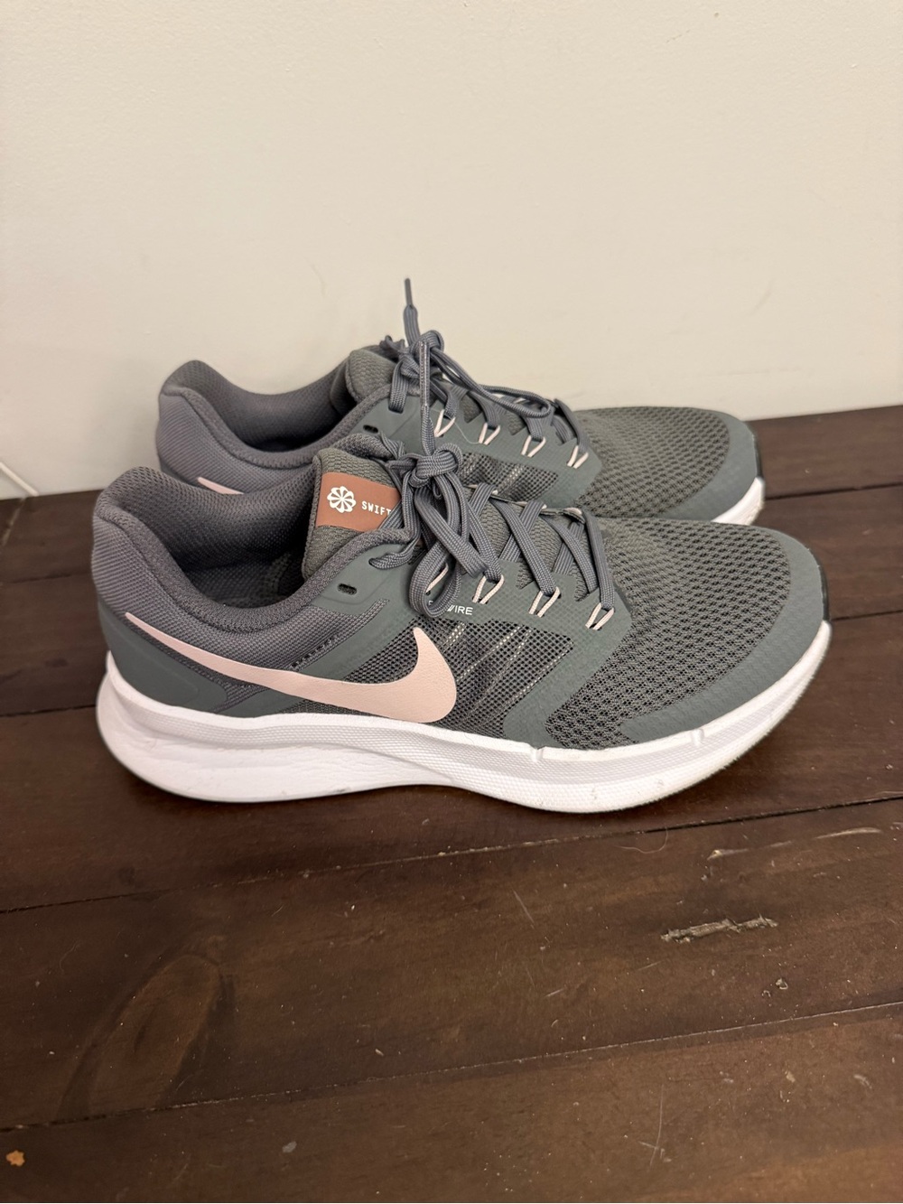 Nike Run Swift 3 Women’s Running Shoes Gray Pink Size 8